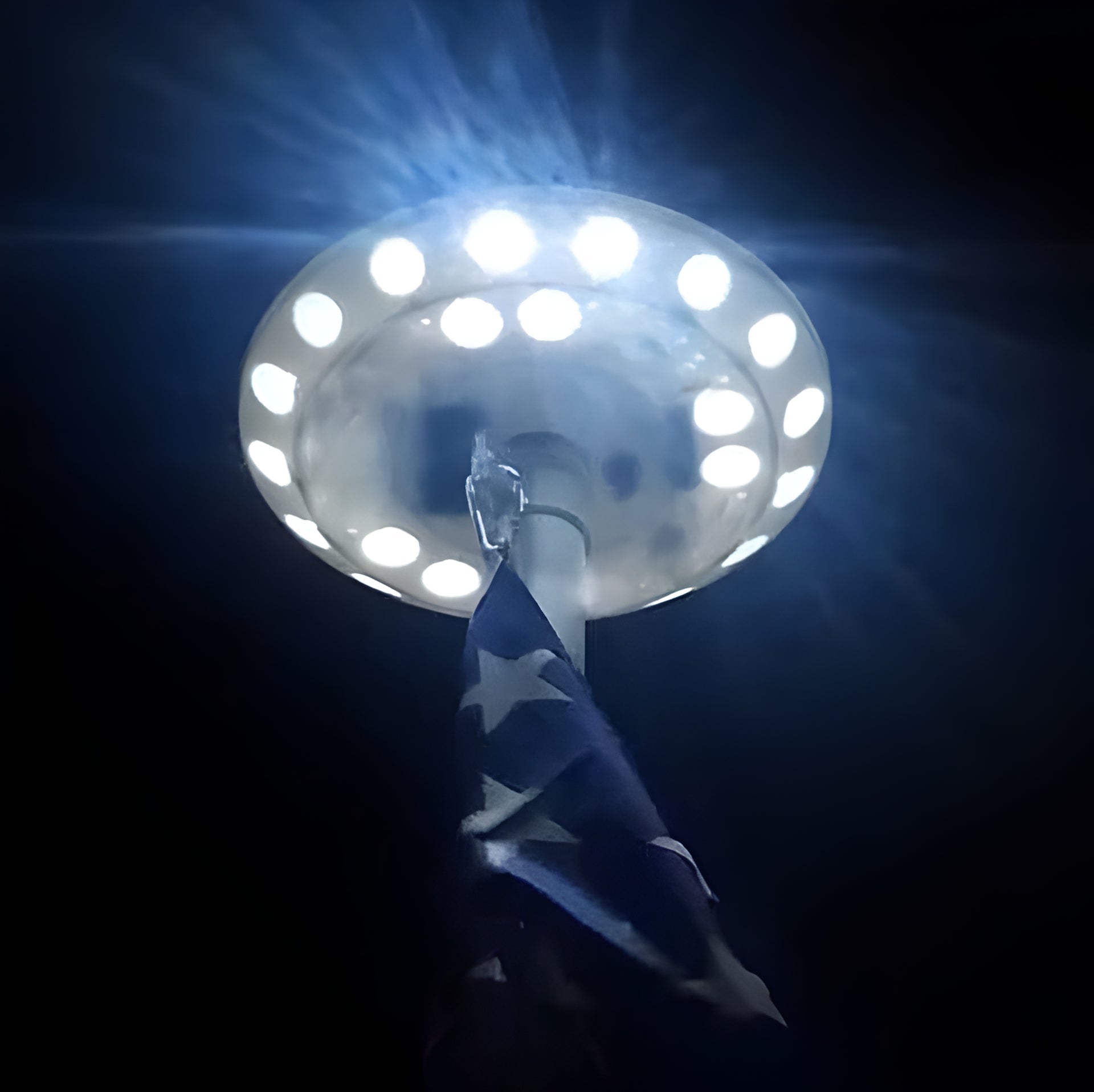 Luci Solari per Aste di Bandiera - LED per Illuminazione Notturna - Accessori per Esterni - Resistente e Facile da Installare-VISOTKI